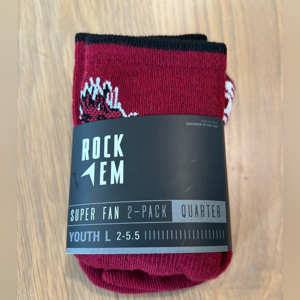 NWT youth socks